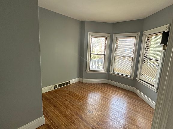 4th image of 169 Anderson Pl