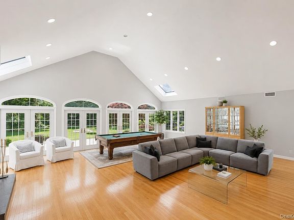 4th image of 1319 Auerbach Avenue