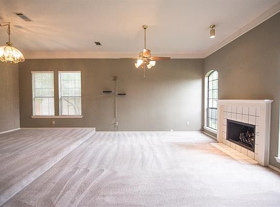 4th image of 4211 Meadowdale Dr