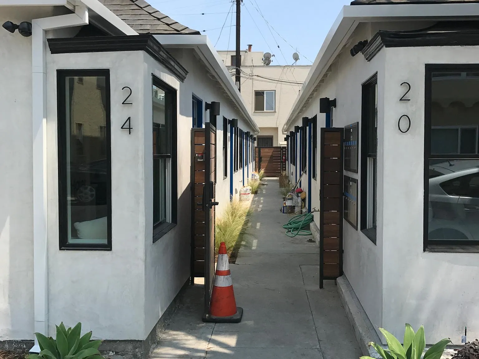 Studio, 294 sqft, $1,995 — Photo 4