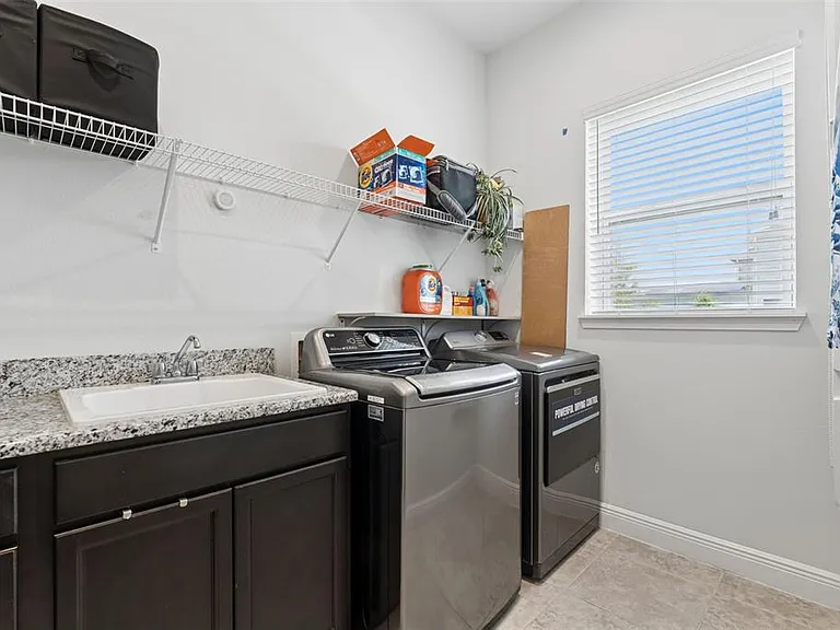 8033 Nemours Pkwy — Photo 36