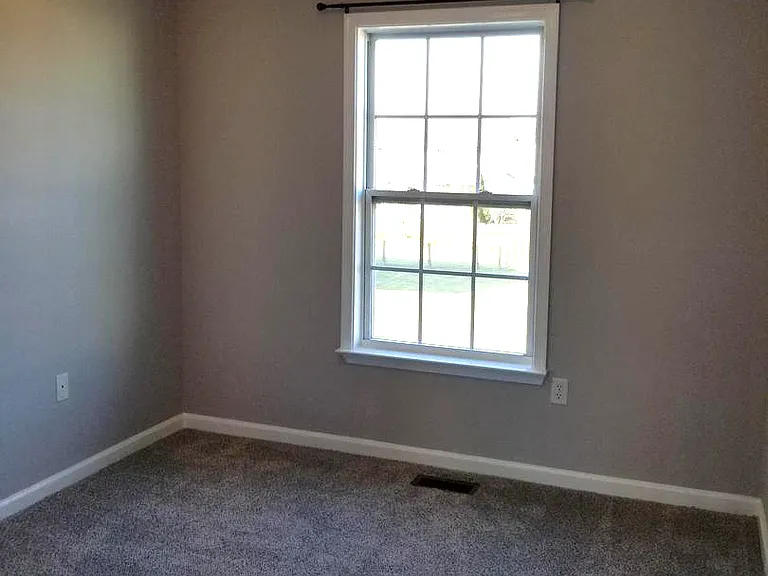 10 Sophie Ln — Photo 8