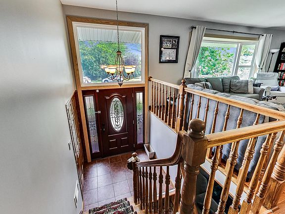 3rd image of 3313 Woodridge Dr