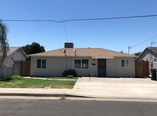 424 1st St, Livingston, CA 95334