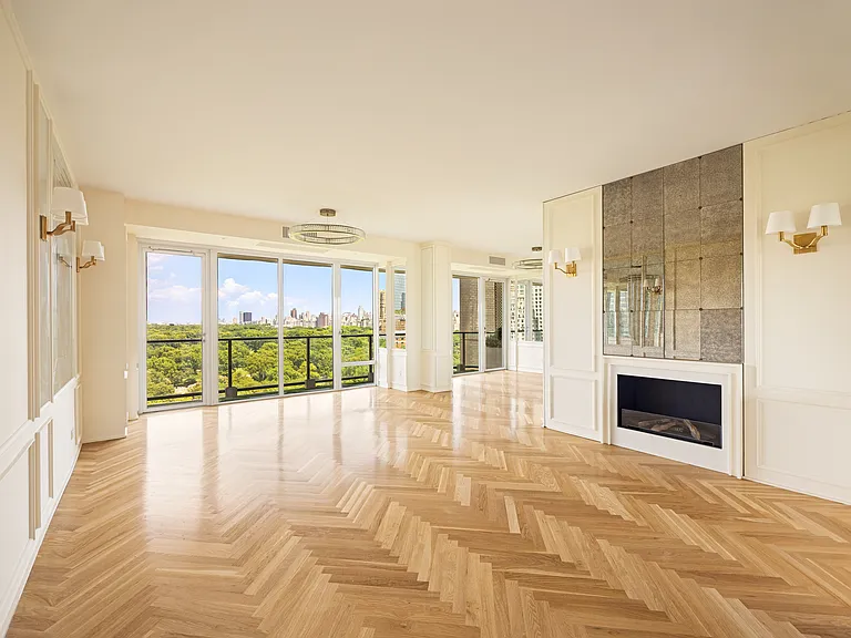 210 Central Park S #17D — Photo 9