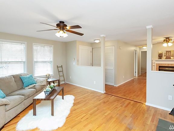 5th image of 3397 SE Tamarack Dr