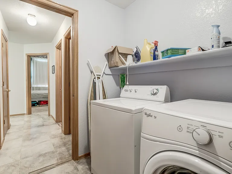 16232 Seminole Dr — Photo 33