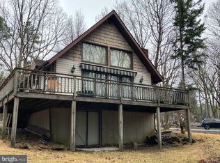 121 Azalea Dr, Albrightsville, PA