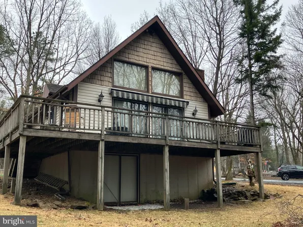 121 Azalea Dr, Albrightsville, PA 18210