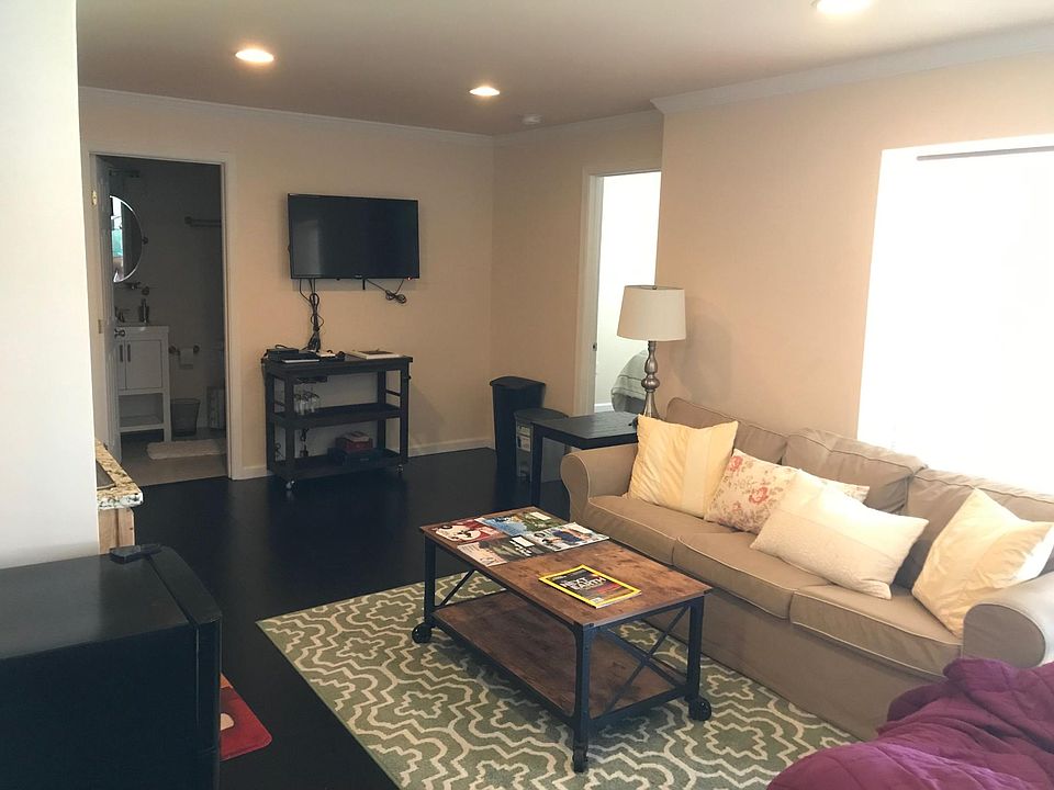 furnished livingroom