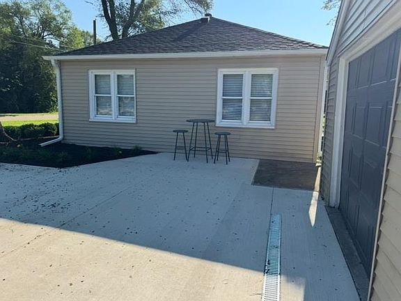 3rd image of 1207 Prairie Ln
