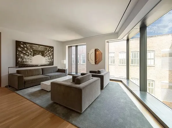 551 West 21st Street 4F image 1 of 19