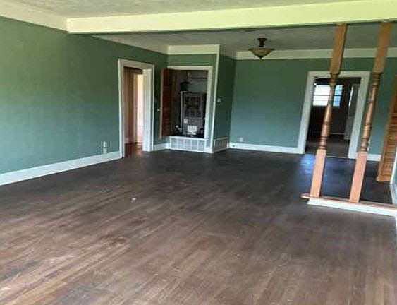 5th image of 506 Avenue K SE