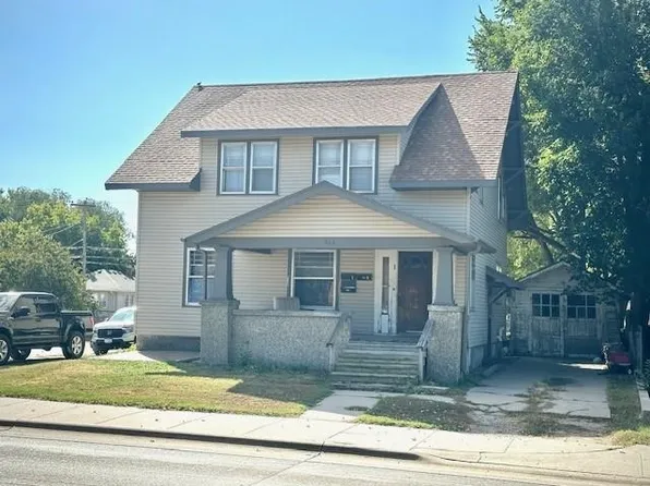 944 W 24th St, Kearney, NE 68845