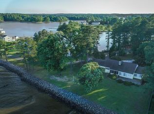 439 Waterview Dr, Hague, VA 22469