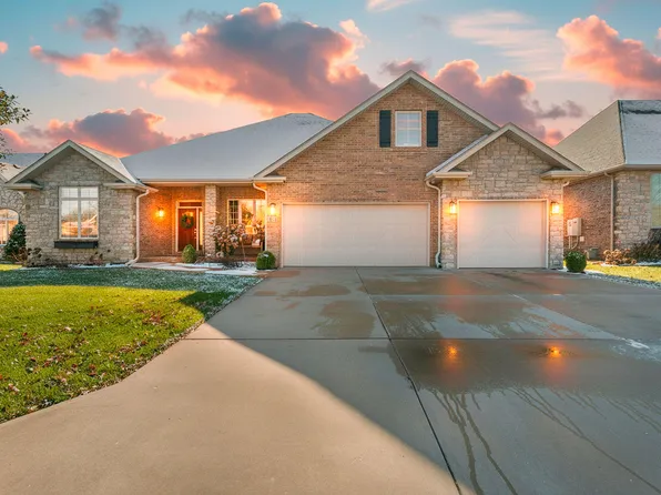 3194 W Knob Hill Street, Springfield, MO 65810