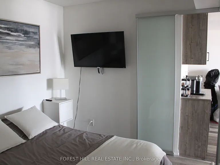 20 Joe Shuster Way #915 — Photo 11