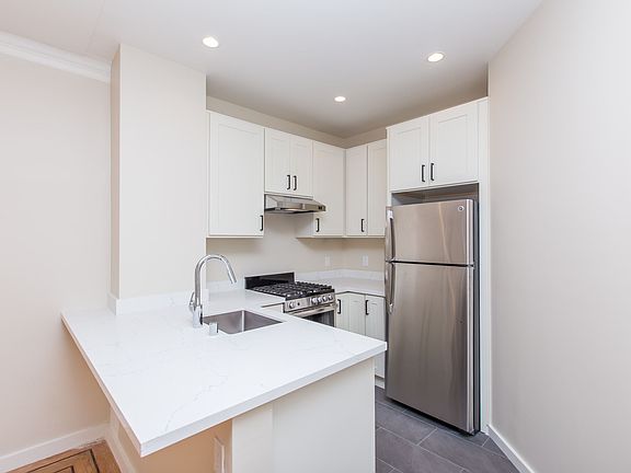 4th image of 1656 Leavenworth St APT 10