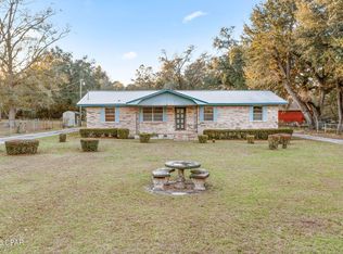 936 Carol Ct, Chipley, FL 32428