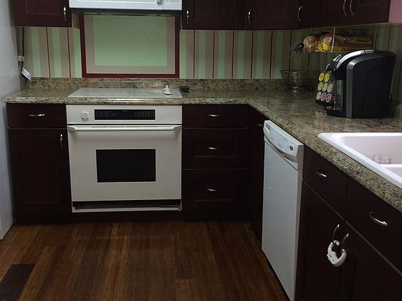 4th image of 454 Fanfair Ave