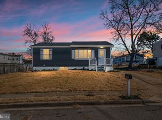 202 Hammarlee Rd, Glen Burnie, MD 21060