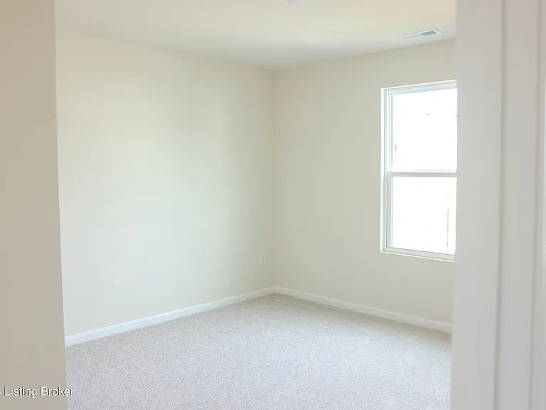 8300 Fairmount Rd — Photo 21