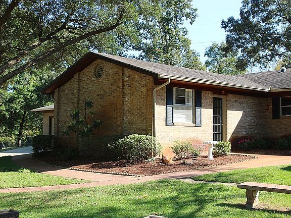 3rd image of 1095 County Road 821