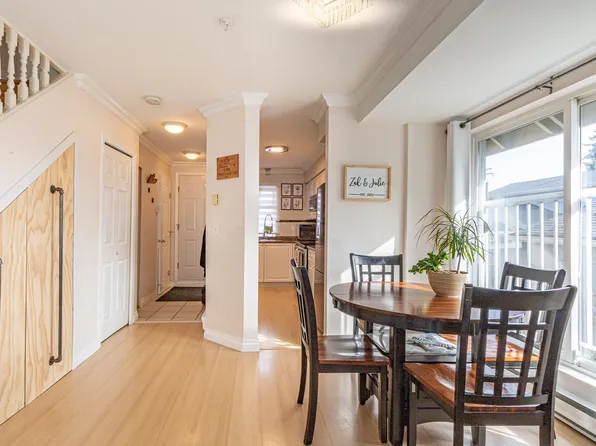 1570 Prairie Ave #107, Pt Coquitlam, BC V3B 1T4