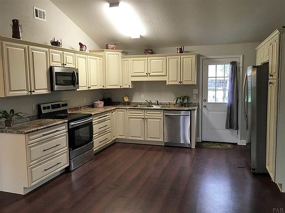 2nd image of 3117 Alicante St