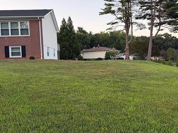 5th image of 2314 Cox Rd