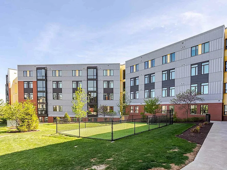 416-Southside-Commons-POI-03
