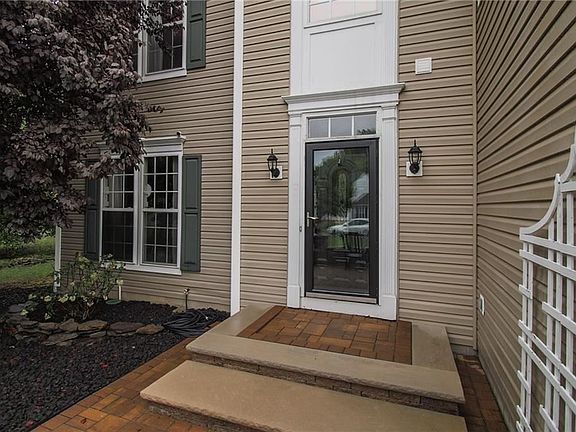 2nd image of 608 Morning Glory Dr