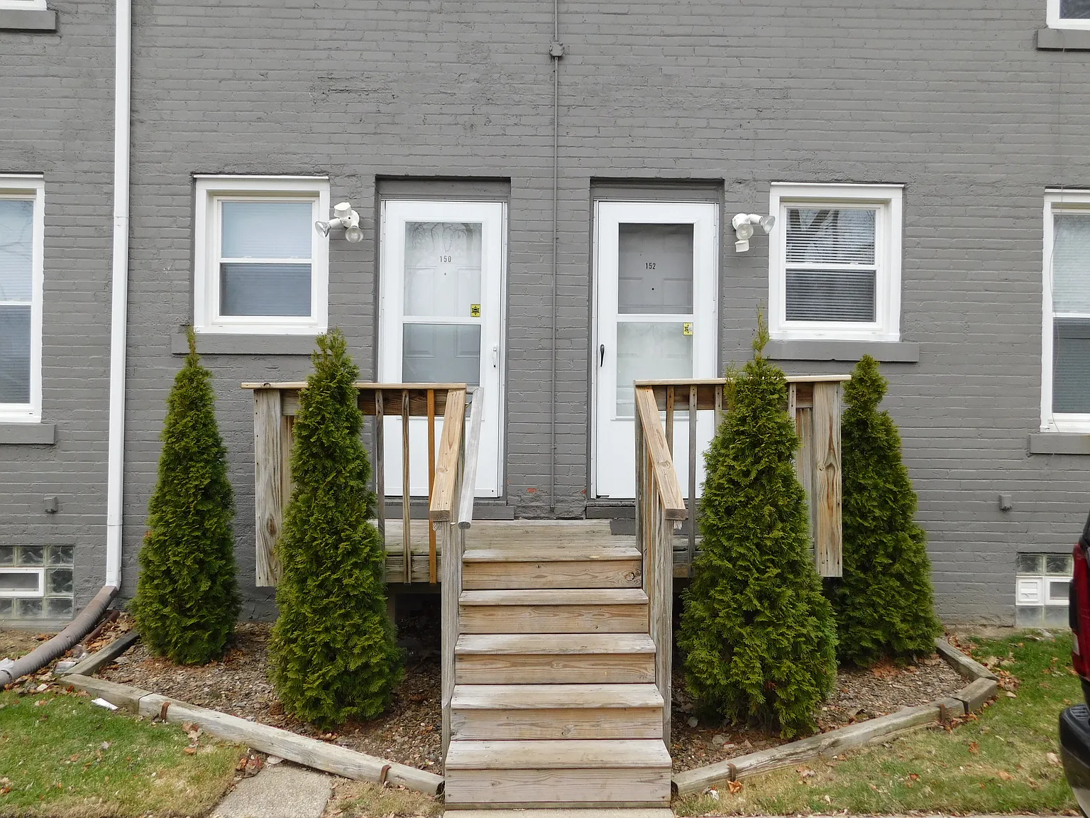 2 bed, 1000 sqft, $1,200 — Photo 1