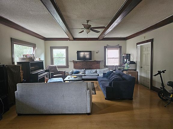 2nd image of 529 N Hill Ave