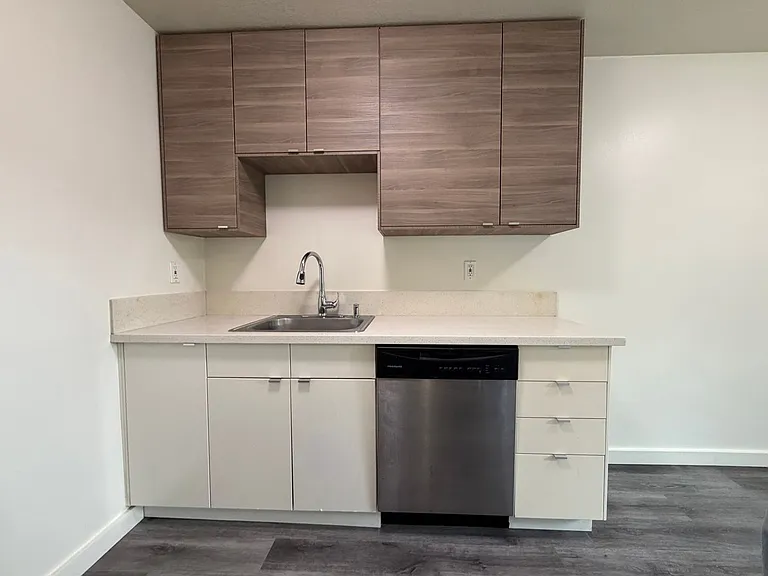 Holgate Lofts — Photo 37