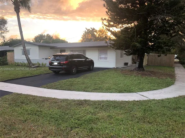5001 SW 94th Way, Fort Lauderdale, FL 33328