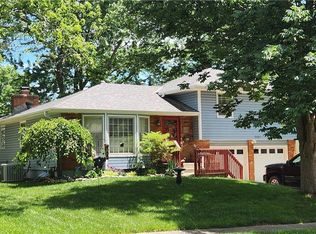 8601 Crescent Ave, Raytown, MO 64138