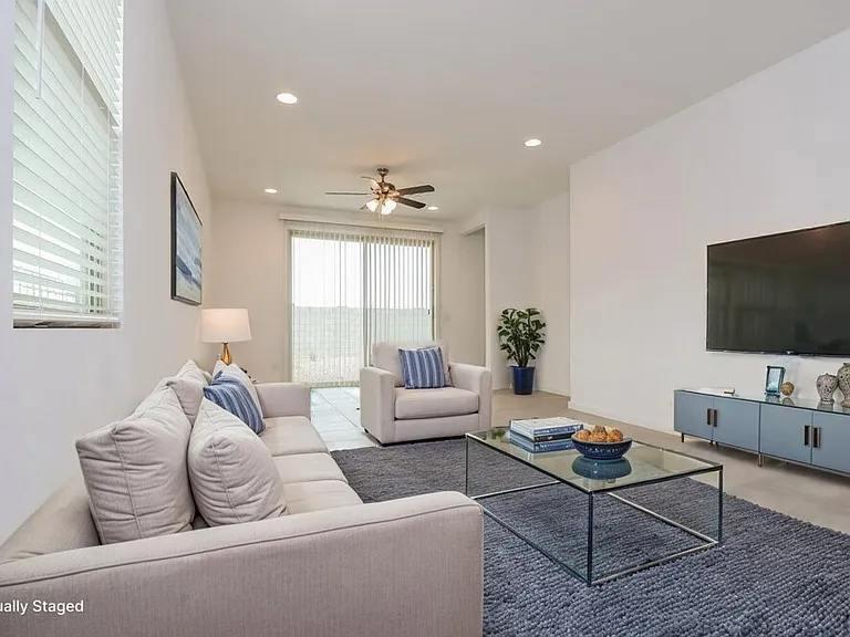 4904 S 107th Ln — Photo 4
