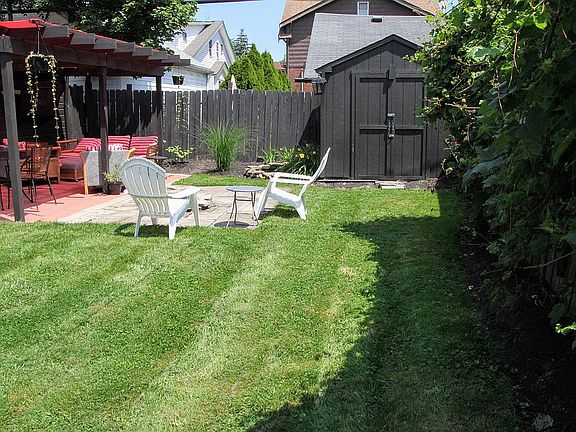 5th image of 3829 W 160th St