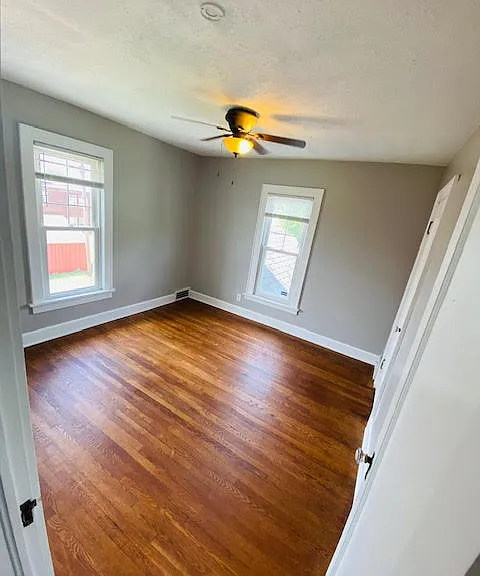 1029 23rd St NW — Photo 6