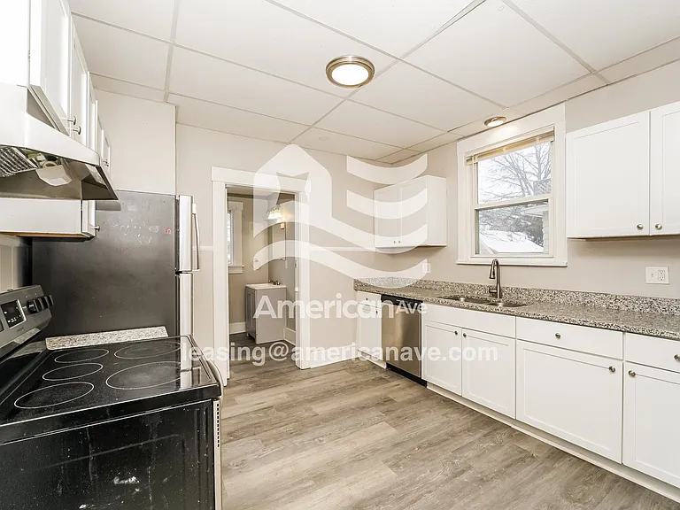 1732139_005_kitchen_5.jpg