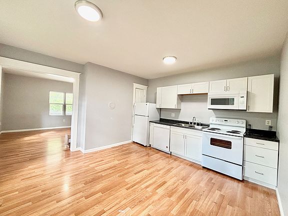 2nd image of 11790 Pennsylvania #993-3