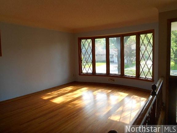 4th image of 59 Battle Creek Pl