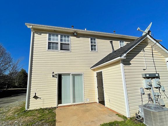 2nd image of 610 Piper Ct #A