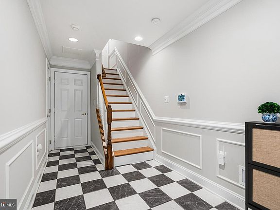 3rd image of 5352 43rd St NW
