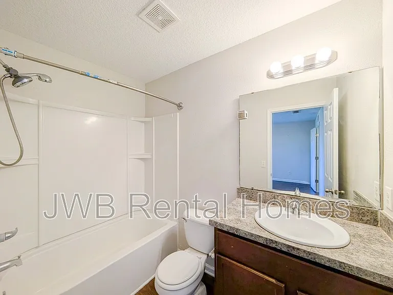 6501 Timmerman Ct — Photo 8