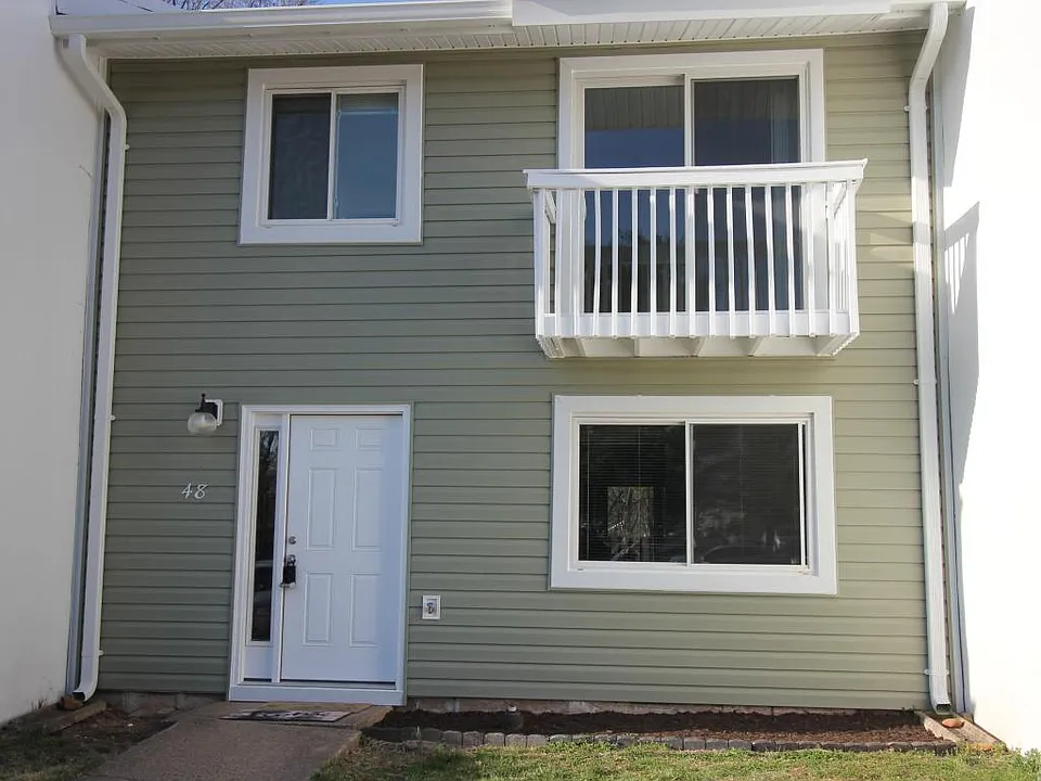 48 Monarch Dr