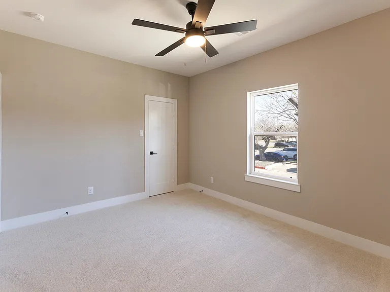 2390 Usman Dr — Photo 16