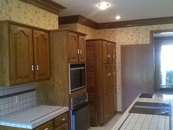 5th image of 1810 Lorean Dr