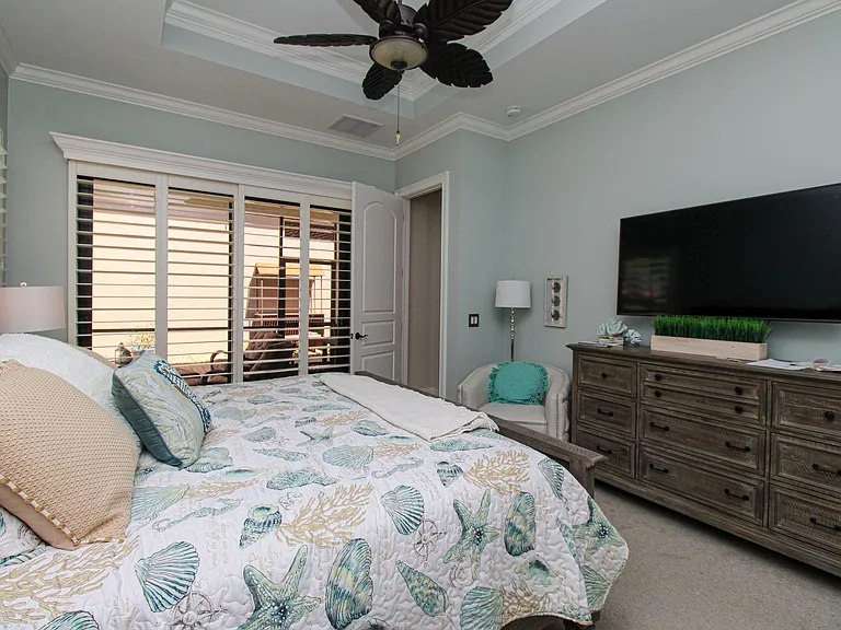 8000 Cordoba Pl — Photo 44